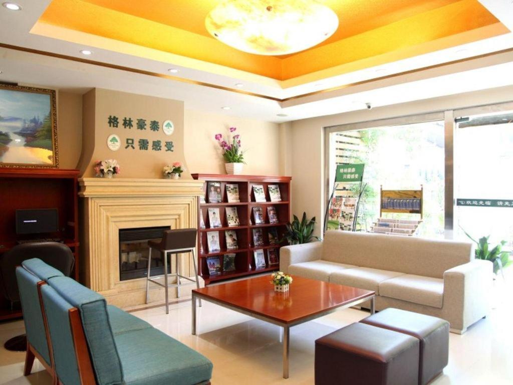 Greentree Inn Shanghai Zhongshan Hutai Hotel Exterior photo