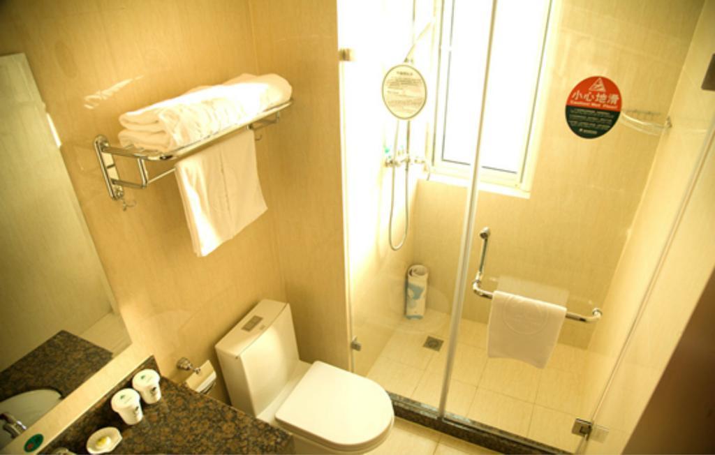 Greentree Inn Shanghai Zhongshan Hutai Hotel Exterior photo